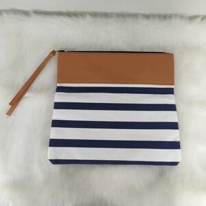 Striped Vegan Leather‎ Zipper Closure Travel Bag